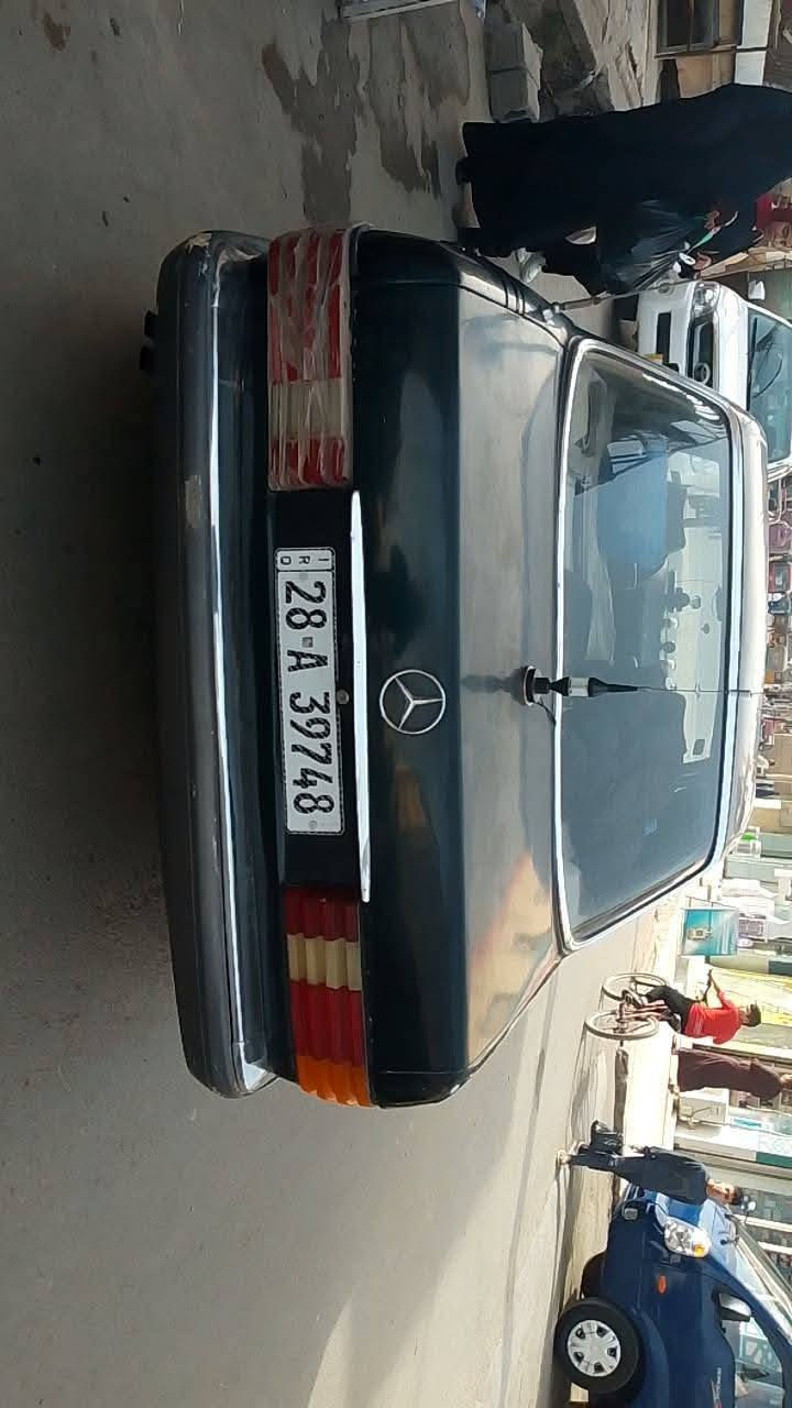 سلام عليكم مارسدس موديل1985     بنز للبيع مكينه 300تخم تاير حداديه دواخل تبريد سياره جاهزه ماتصرف عليه ربع اترايك لربيل سنويه ل30 امداور ثاني يوم تتكاتب ويه راعيه السعر 40اوبيه مجال  مراوس عادي اتصال فقط *********** مراوس
