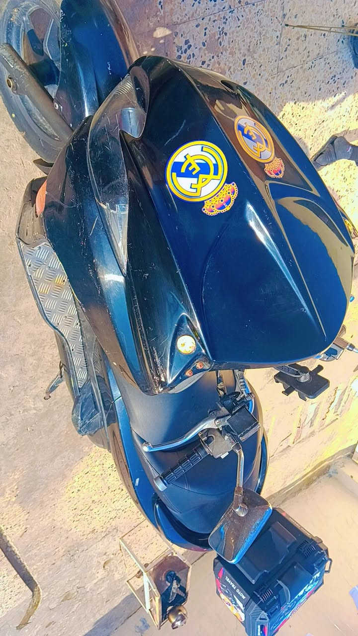 فورزت للبيع حمام العليل قريه قبر العبد
شغل وطلع نضافه حيل زينه محرك شرط وكدام العين السعر مليون
***********
