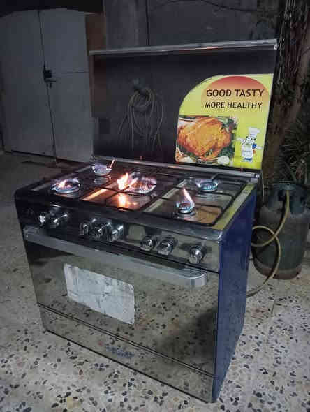 السلام عليكم
طباخ خمس عيون فرن فوك وجوه شغال نظيف كلشش نظيف اسمه الجي العربي سعره 130 الف العنوان المعلمين مال الامين قرب المجلس البلدي الرقم:***********
