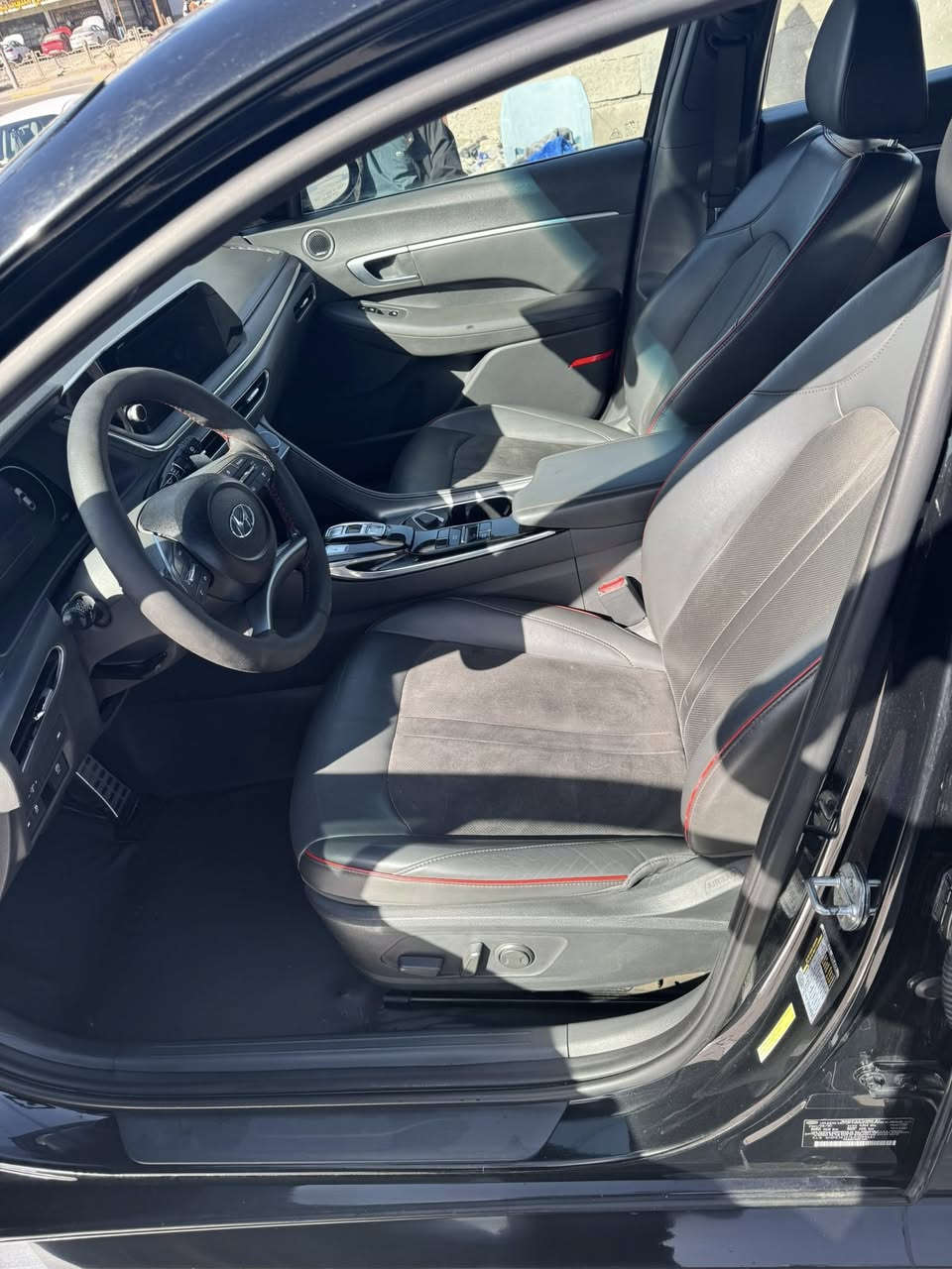 سلام عليكم 
سوناتا مديل.    2021 
وارد الأمريكي 
فول موصفات
رادار امامي 
رادار خلفي 
قياده ذاتيه
تحديد مسار 
مانع زلاق 
صندوق ذكي 
3 وضعيات قياده
رادار جانبي
شاشه كبيرا 
كامره خلفيه
مقاعد إماميه كهربائيه 
مقاعد كنتارا وجلد و تدفئه
لايت امامي زنون بلادي 
قطعتين تبريد
حادث سياره ربع بنيد فقط لا شاصي ولا لغد شرط فحص 
سعر 167بيه مجال الطيبين
الاستفسار ***********
