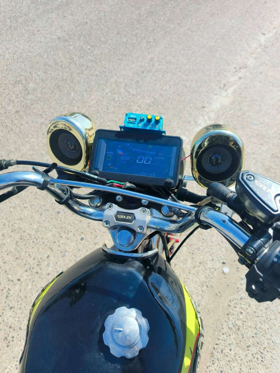 سونك سيفان 24 بعدة اخو الزيرو نضافة كدام العين ماناغصهة برغي سعرها 650 تريدها

انتصل ***********
