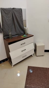 غرف نوم • ٥ قطع • ٨ قطع