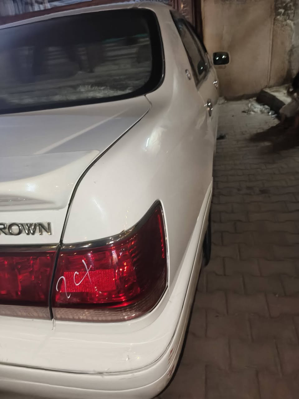 السلام عليكم ملكه 2001مكفوله من الكص والنقل والضربه والصبغ والمعجون والتبديل بس الطخه لبصوره ناشره والباقي كفاله عامه مكينه فيفيتي سياره بسمي تحويل ثاني يوم  سياره جاهزه من كلشي طك سويج وطلع وين ما يعجبك سنويه 2028 رقمه ذي قار  مكان سياره بصره تجي اشوفه عجبتك هلا بيك ما عجبتك هم هلا بيك السعر ١١٠ و بيه مجال رقم ***********
