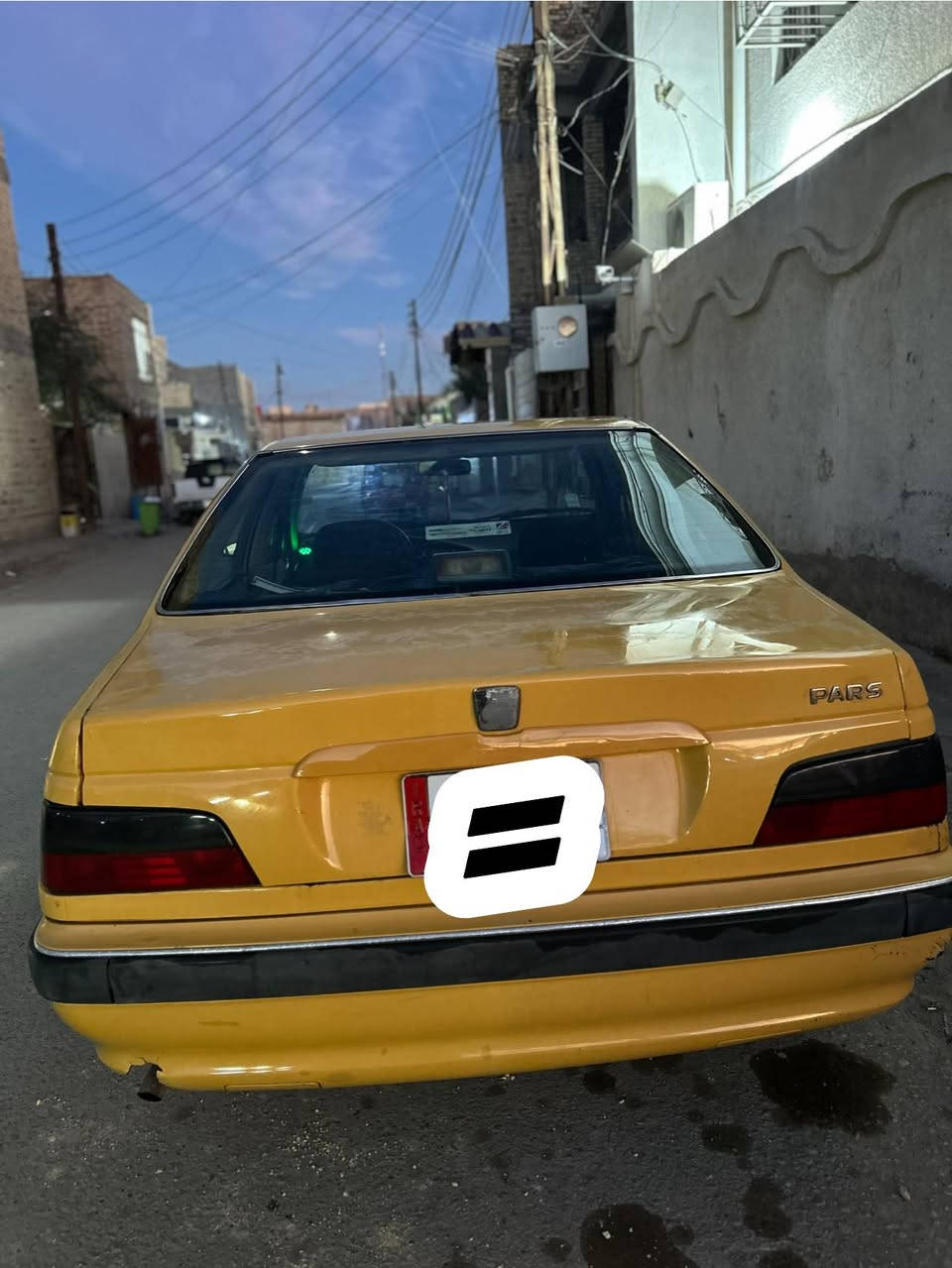 السلام عليكم
 بيجو بارس ٢٠١٥ مكفوله من التبديل 
فقط شبرين صبغ جاملغ الباقي مكفول من الخياسات والتعمير
حداديه جديده نفض شرط زيرو
مشط جديد
عينه وصينيه جديد
باتري جديد
كير مكينه خير من الله
رقم ميسان مصفره هيئه وغرامات تحويل ثاني يوم
مكاني العماره
للاستفسار
***********
