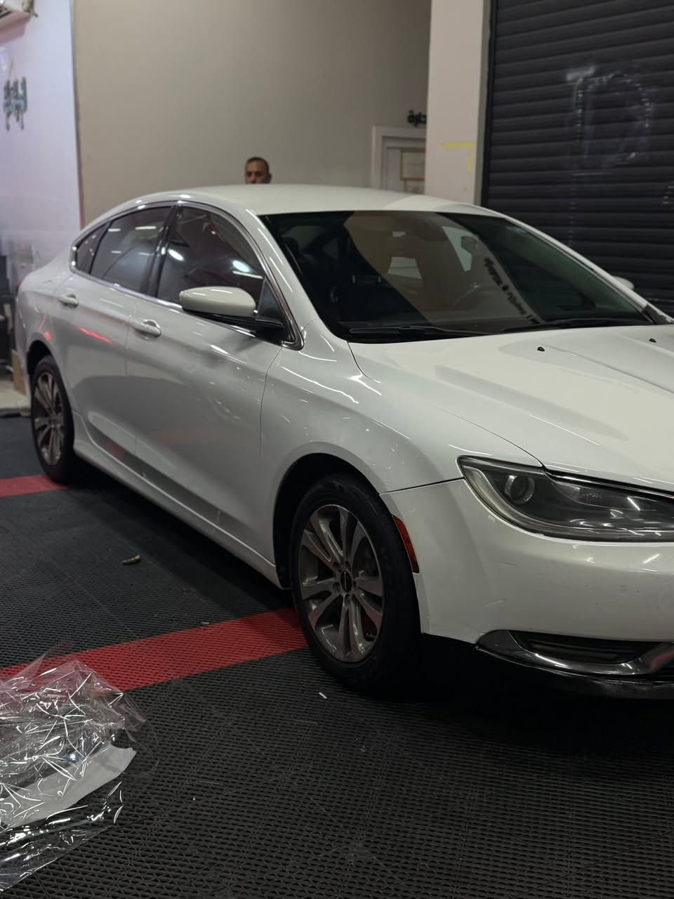C200 للبيع
موديل 2017 S

مكينه V6 3600

السياره جديده وجاهزه 

تخم تاير جديد 

تبريد ثلج 

رقم اربيل الماني

كشنات جلد 

كشنات كهرباء 

تدفأة بالكشن 

شاشه كبيره 

ماشيه 150 الف 

وباقي مواصفات ال S
حادث السياره جاملغ خلفي وقبق جنطة مبدل 
وبالعراق مبدل جاملغ امامي فقط 
بدون ايرباك 
بدون اي كلوب مشتغل 

السعر 110

***********

