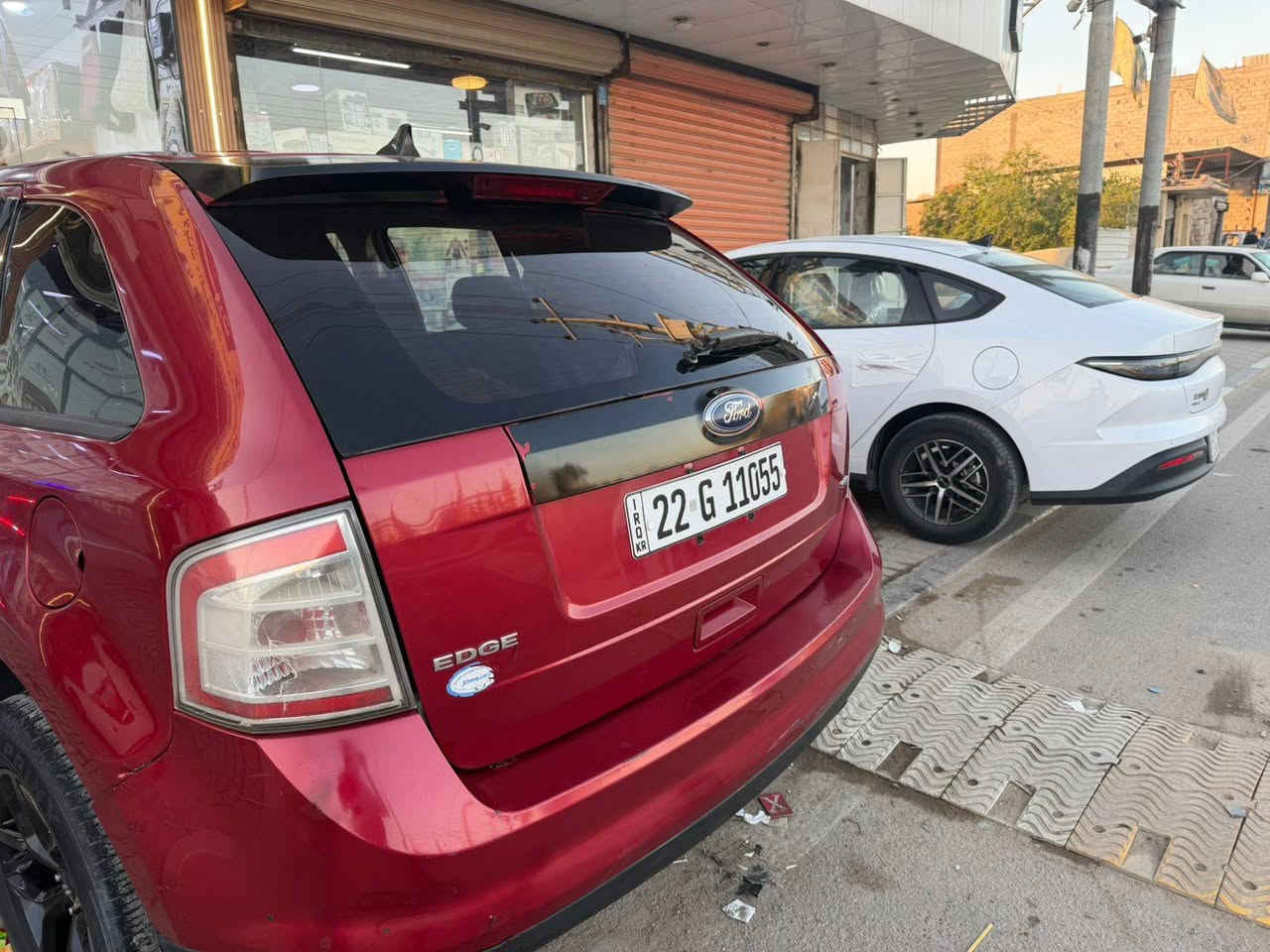 سلام عليكم فورد أيدج 2008 سيارة بس باب سايق مصبوغ بدون حادث يعني بس مصبوغ وبيه تكحيلات بسيطة سيارة خير من الله شغل وين مايعجبك اطلع رقم أربيل  مميز بأسمي هزة بعدهي مامنتهية تريد تحويل او وكالة ماكو أشكال سيارة ماتذب عليه ربع دينار سيارة نظيفة
للبيع او المراوس حصراََ سي 200 
مكاني البصرة/ أبي الخصيب 
هاتف
***********
