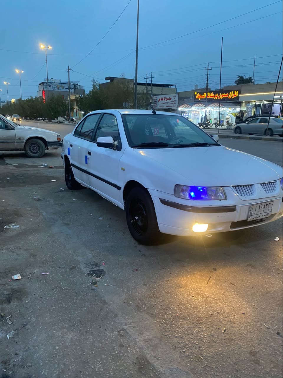 سمند موديل 11 رقم قادسية 
مكفولة من الضربة القويه كير مكينة مكفولات حداديه كهربايات جاهزه السياره
  مكاني نجف سعر 34وبيه مجال قليل *********** النجف, العراق
