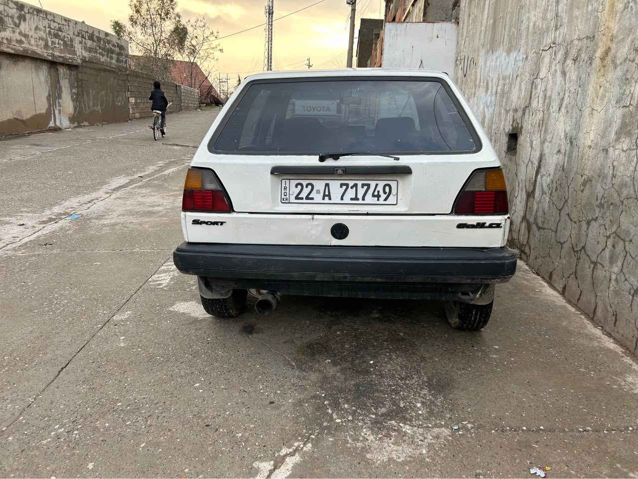 بۆ فرۆشتن یا گۆڕینەوە  گێڕ مەکینە بەشەرت 
بێ دەعم بێ لێدان بێ سبوغ هەمووی بەشەرت 
سەنەوەی یەک ساڵە بەسەر چووە 
هەزەی مانگی ٥ بەسەر ئەچێ 
بەشەرتی بەناو کردن و وەکالە 
سعر 35 مەجال 
*********** كويسينجاك, أربيل
