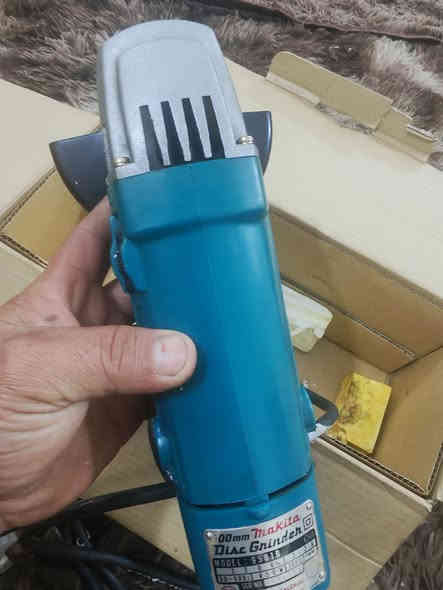 السلام عليكم ورحمة الله وبركاته كوسره ماكته  ياباني مؤسسة  جديده  السعر 85 ألف   يوجد توصيل لجميع المحافظات  ***********
