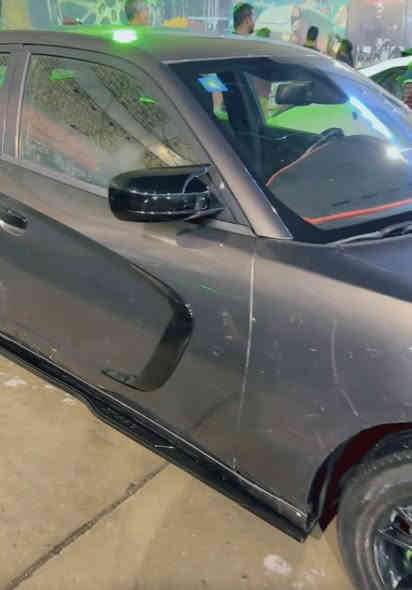 جارجر ٢٠١٦ باسمي رقم بصره حداديه قبل اسبوع تخم تاير سياره جاهزه تحتاج بعض التعديلات الخفيفه
السعر ١٩٠ وبيها مجال للشراي
***********
