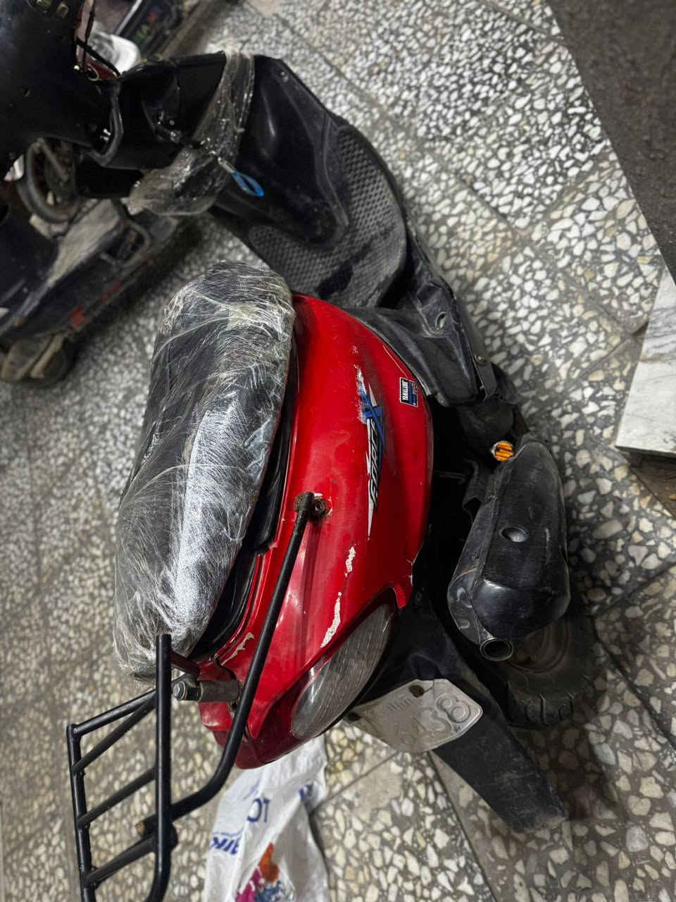 اسلام عليكم ماكس قجمه بدله بستم بس مكيمه الله شاهد نضيف صالنهFM باتري جديد  وتاير خلفي جديد دبلات رياضي بس عواج بل دبل شويه *********** الي بس يعامل لا يتصال  وشرط ع الفحص مكاني فلوجه حي نزال
