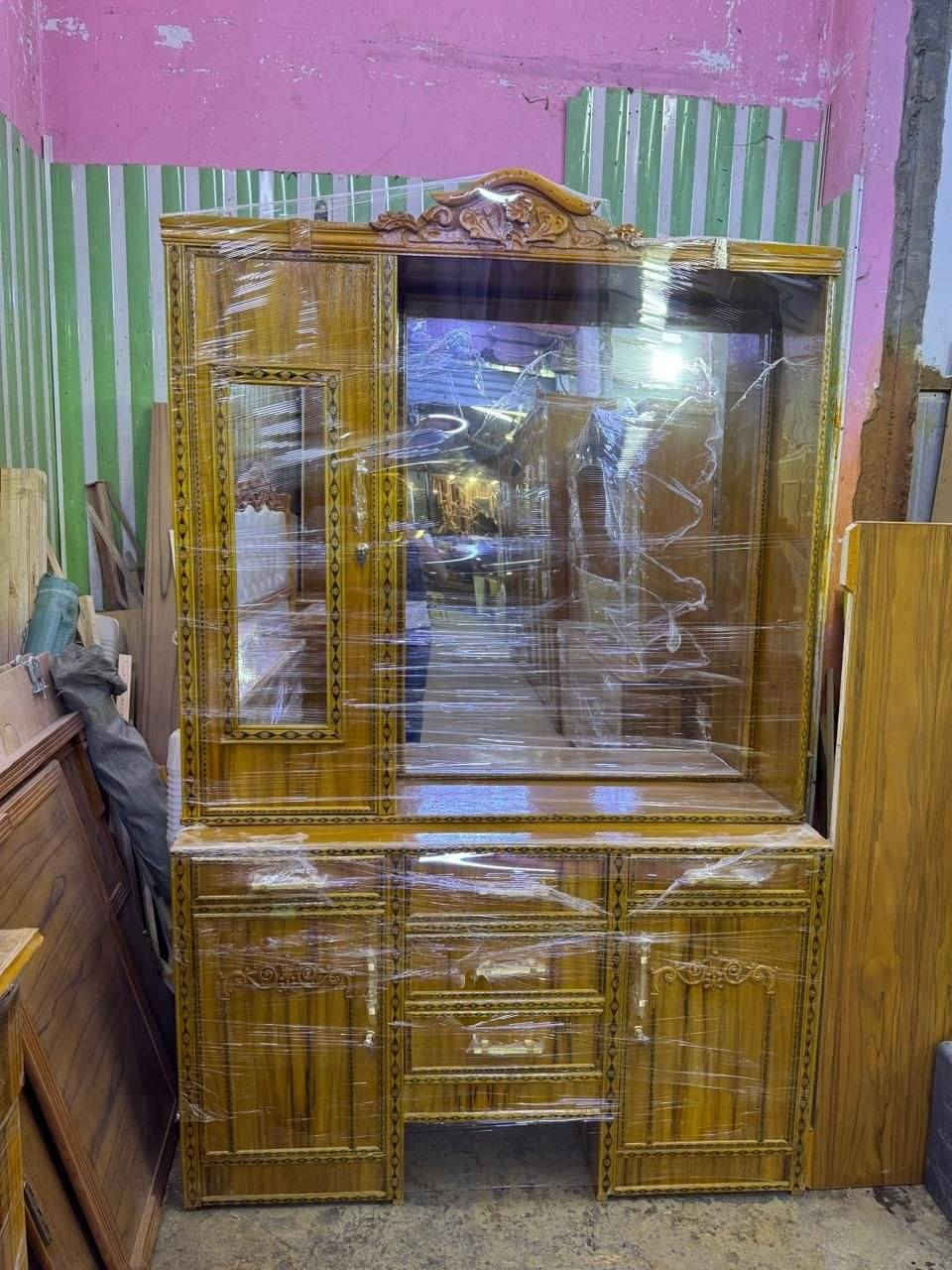 غرفة ست ابواب شغل عراقي موديل الكوخ 
( المسرح ) 

الخارج صاج طبيعي ٤ ملم 
الداخل جام 3 ملم 
الزاوية كنتورية بابين بأرتفاع الكنتور 
القاعدة بلوك صاج 16 ملم 
الظهر فتح وشد براغي 
النرمادة شريطية المانية على طول الباب
قياس الكنتور 
الدوشمة خياطة يدوية 
الطول 360  سم 
الارتفاع 260 سم مع التاج 
العمق 60 سم 

🌟السعر مليون و 500 الف 🌟

توصيل مجاني
 
 💫داخل بغداد المحافظات 🦋

#ملاحظه التوصيل يشمل الشد 🔧
حجز مراسلة الصفحه


**إذا كنت صاحب هذا الإعلان وتريد حذفه لأي سبب، رجاءا أرسل رسالة إلى الدعم الفني**