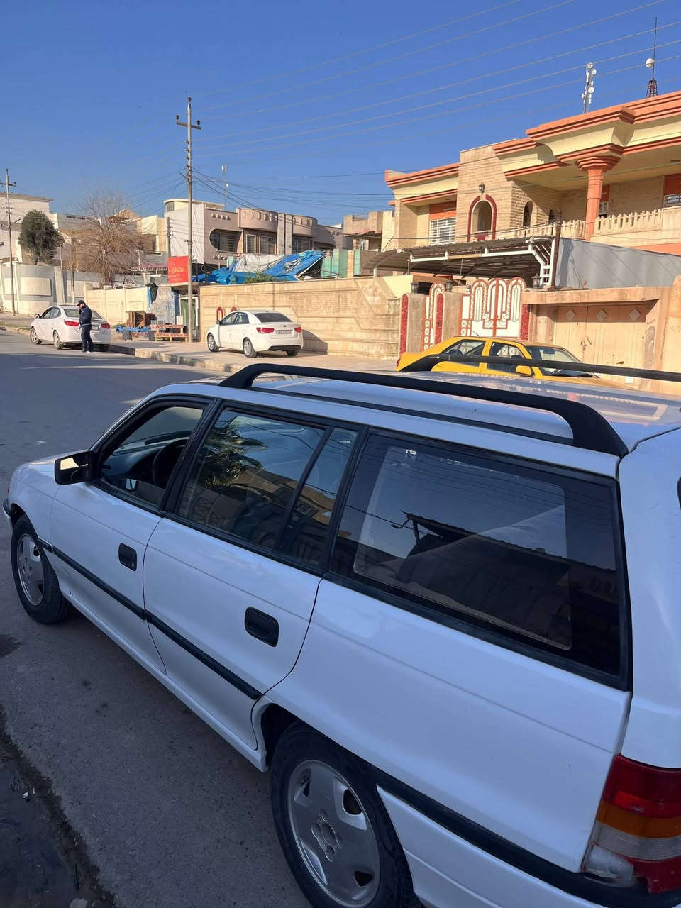 استرا موديل 92
محرك 16 
رقم انكليزي اني الشرعي 
وشرط التحوبل
كابون بانزين ورقي
كير ومحرك بشرط
دوشمة تغليف جديد 
صبغ قطعتين جامغ وقبغ الصندوك 
السعر 53 وبيها مجال جداً بسيط
قفل ماكو بل تيلفون تعال وشوف بعينك 
***********
