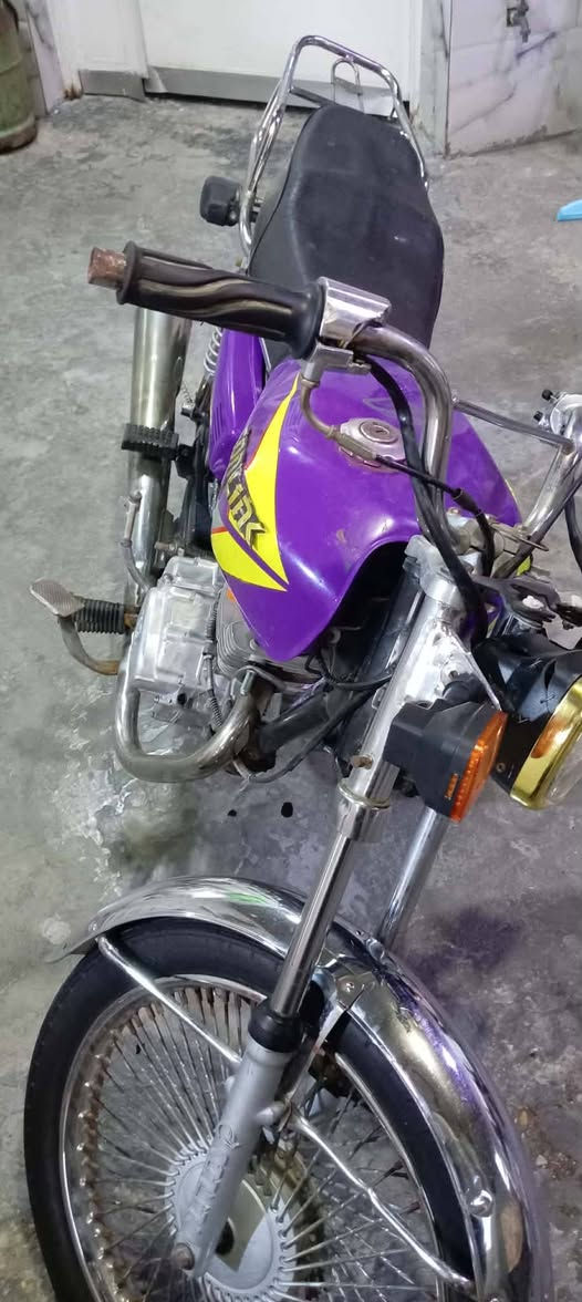 للبيع دراجه اربعه كير ايراني تعمير جديد دراجه موديل 21 اصولي منفيس اصلي وكارتونيه محرك مبدل ولفات ولاستيك ولف فقط بيه نواقص بيسطه تخم تاير جديد ظفيره بلاديه دراجه مامتعوبه وحلوه  مال بيت
السعر 425 وبيه مجال   والموشراي لايعلق ووينطي اسعار بكيفه حلا مسلم هذا والسوك كلشي بيه

الاتصال ***********  واسط قضاء الصويره
