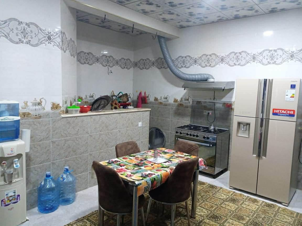 دار 🏠 للبيع حولي زهور نصب على شارع 
مساحه171
واجه 9
نزال 19
5 غرف نوم 🛌
الاستفسار اتصل على ‭٠٧٧٢ ٥٧٦ ١٠٩٩‬
