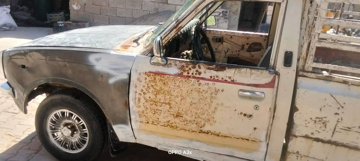 السلام عليكم بيكم للبيع موديل 78 رقم ديالى السعر 15 وبيها مجال الاستفسار على هذا الرقم ***********
