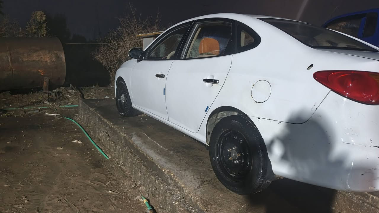 سلام عليكم النترا خليجي رقم سليمانية موديل 2011سياره خير من الله ما جناي مكان بغداد بسمايه سعر 100   ***********
