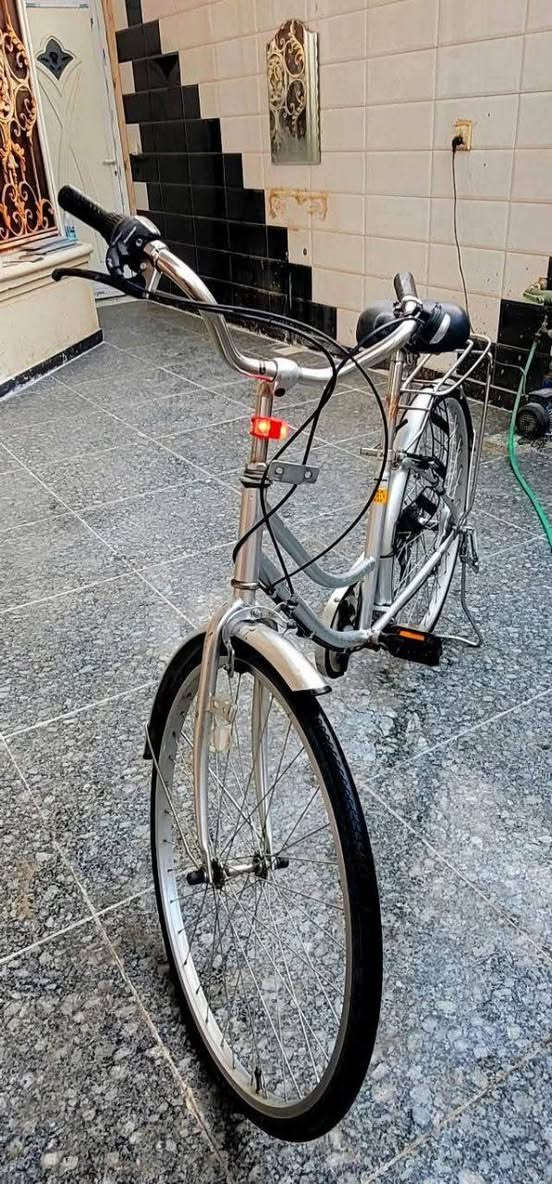 بايسكل اصلي مو صيني!!

نضافه فول خير من الله

بداله وكامل ما بي نقص
المكان ناصرية سومر  
***********  واتساب فقط
