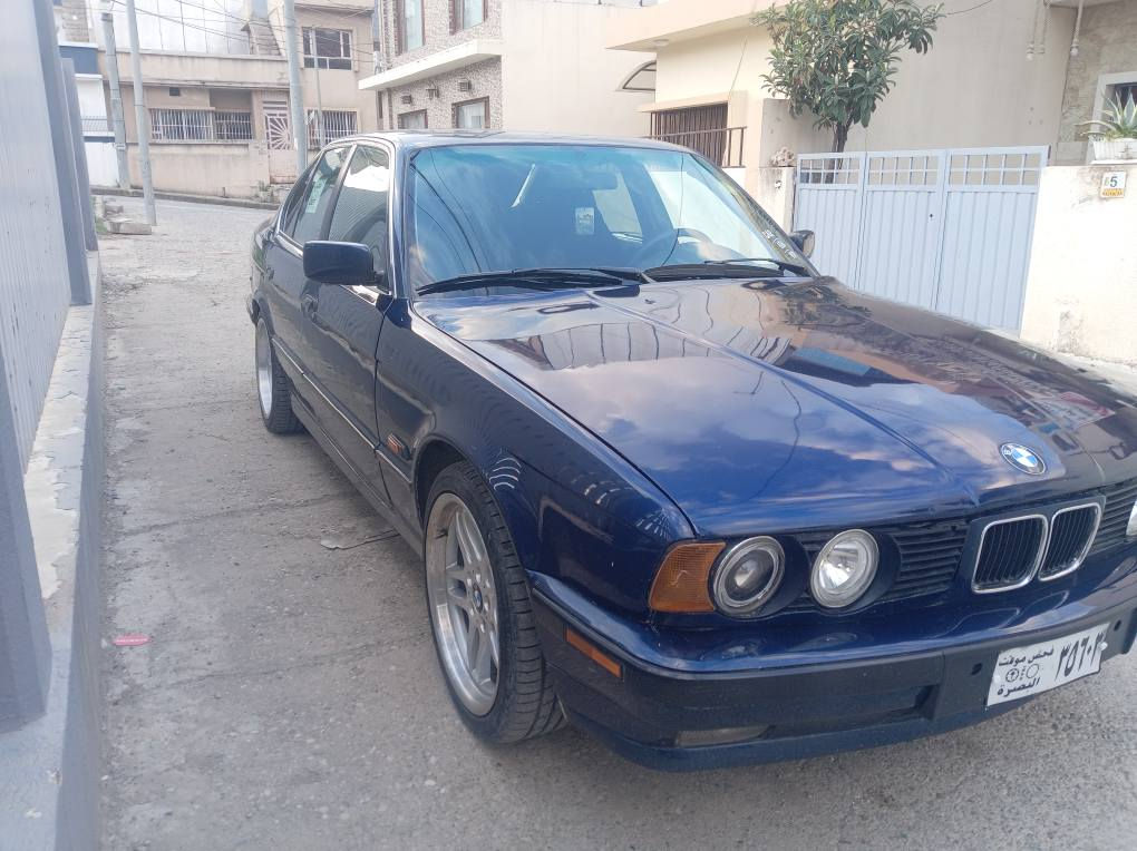 بيم ٥٢٥ موديل ١٩٩٣ مه كينه و كيري به شه رت مه كينه ٢٥ تو ماتيكه ٤جام كا ره با فوله ببه س سلايت نيه ده عمو ليدراوي نيه تا يه و ويلي M ته قه و ره قه ي تيدا نيه ئا رمي بلاستيكي سليمانيه ئا رمو ئه وه ليات به شه رت ته بريدي كه رميو سا ردي ئيشده كات سعريشي ٤٧ كه لا كو رينه وه ش ده كه م به شتيك به دلم بيت *********** السليمانية, العراق
