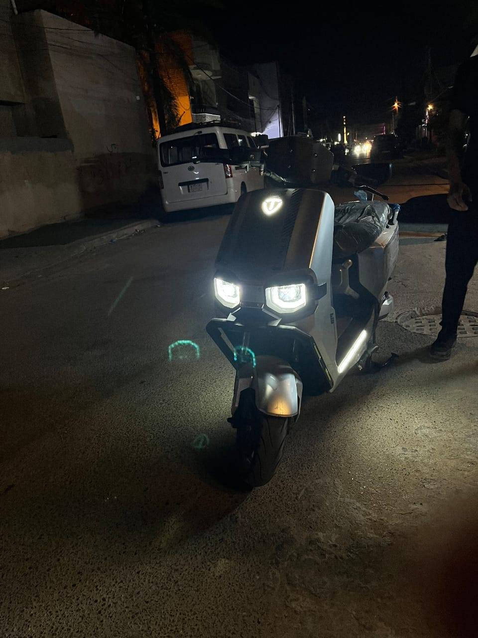 السلام عليكم دراجه شحن شركه طالج نظيفه حيل كامله سعرها 900 وبيها مجال مكاني شهداء البياع الرقم  ***********
