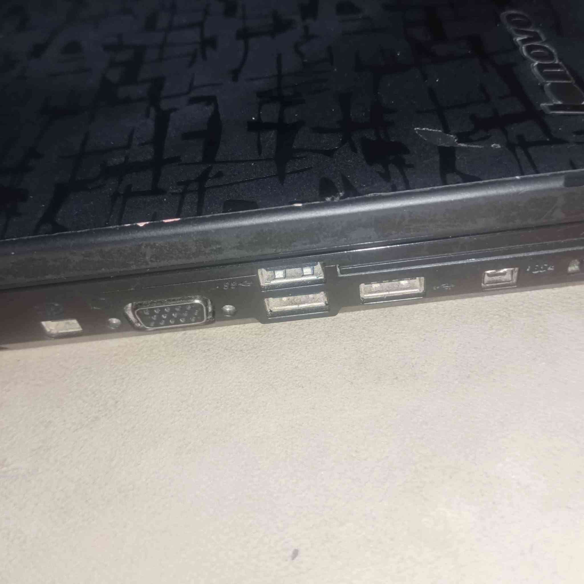 السلام عليكم لابتوب Lenovo ThinkPad W530 للبيع بحاله جيده جدا فقط دكمه الويندوز مكسورة 
للتواصل خاص او واتساب *********** فقط واتساب دهل اوران, واسط
