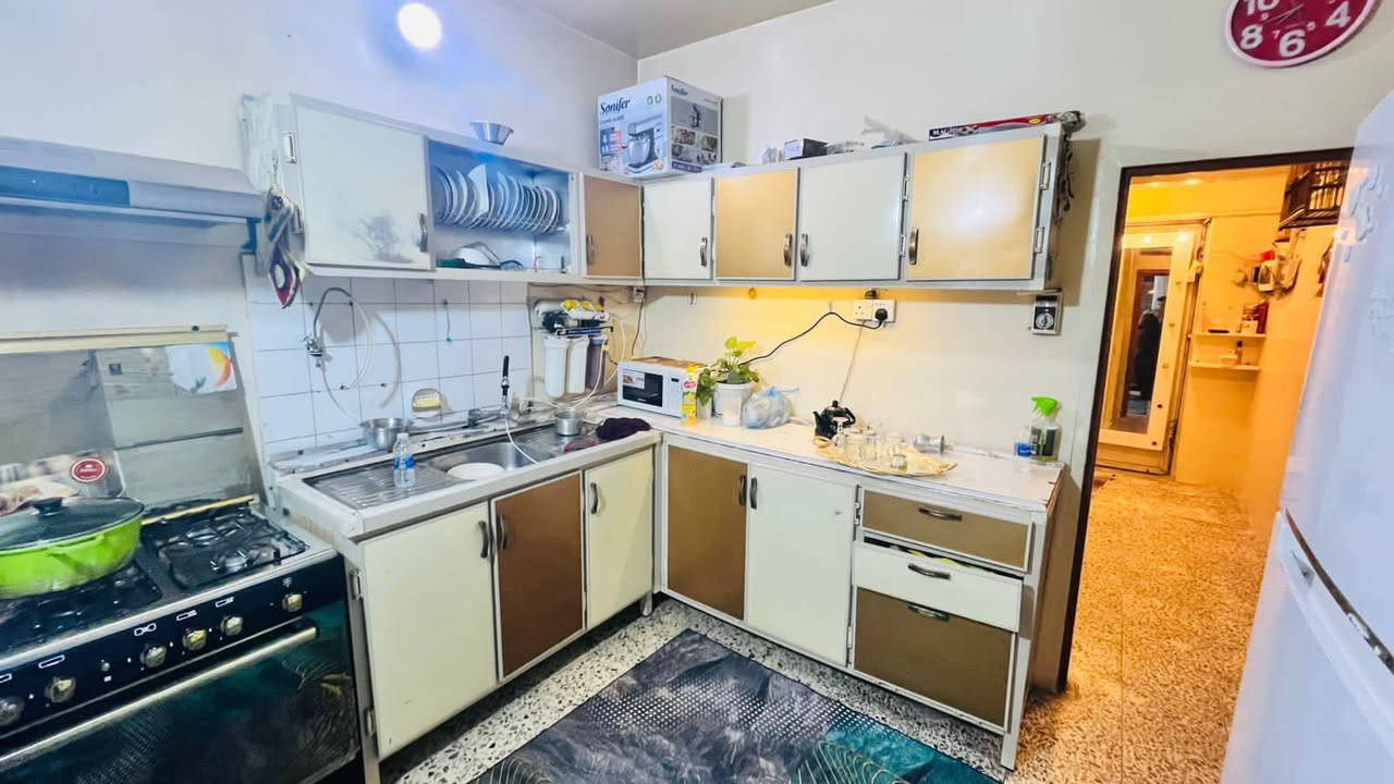 يا الله تم وصول غراض مستعملة يم معرض ومزاد علي زاخو العنوان بغداد كفاءات الصحة قرب  افران زهراء رقمي *********** واتساب اكو الأسعار جوة سوك خادم اني
