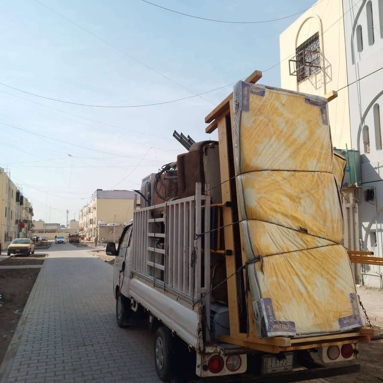 السلام عليكم، نوفر لكم خدمة **نقل الأثاث** داخل وخارج بغداد وجميع المحافظات بأحدث الطرق و**كادر متخصص** بفك وتركيب جميع أنواع غرف النوم (تركية، عراقية، ماليزية، مصرية).
✔️ نقل آمن وسريع 🏠  
✔️ فك وتركيب احترافي 🔧  
✔️ شد الكانتيرات بأفضل الطرق  
تصال ***********
📞 **للحجز والاستفسار** (واتساب متاح)  
☎ ***********
