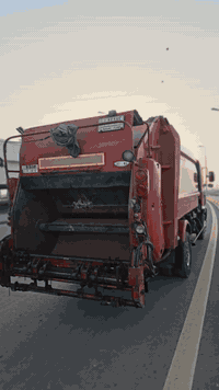 السلام عليكم هينو شيطان كابسه نفايات تخصصيه رقم بصره شرط التحويل مامشتغله فقط تحميل كراتين محرك 80 فول عادي 6سلندر 10مكعب مكفوله كفاله عامه اخت الزيروو مكاني البصره اخمس اميل  ***********
