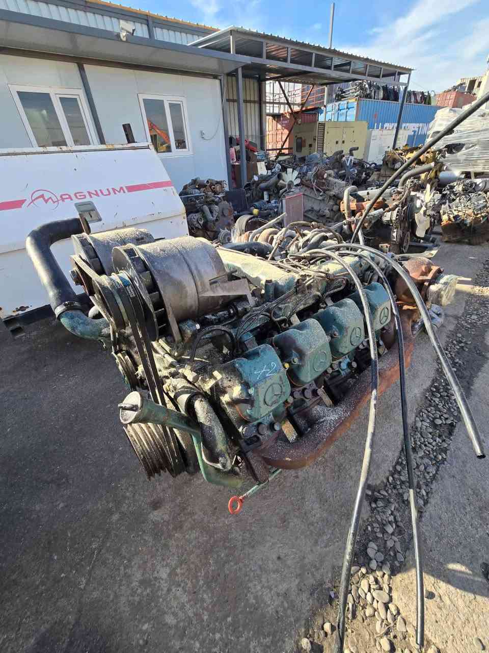 سلام عليكم لبيع محرك مارسدس 8Vدبل سوبر عنوان اربيل ستفسار تصال *********** ***********
