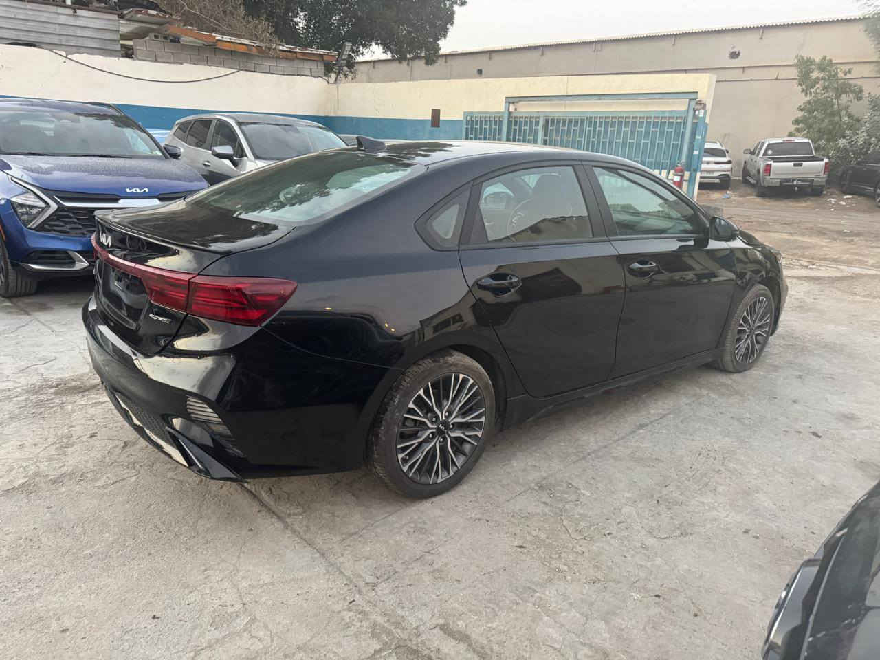 فورتي ٢٤مرقمه كتاب شهداء ميسان جيتي لاين حادث مبدل بنيد ماشيه ٤١سعر ١٦٠وبيه مجال مكان سياره ميسان العماره وهاذ رقمي ***********
