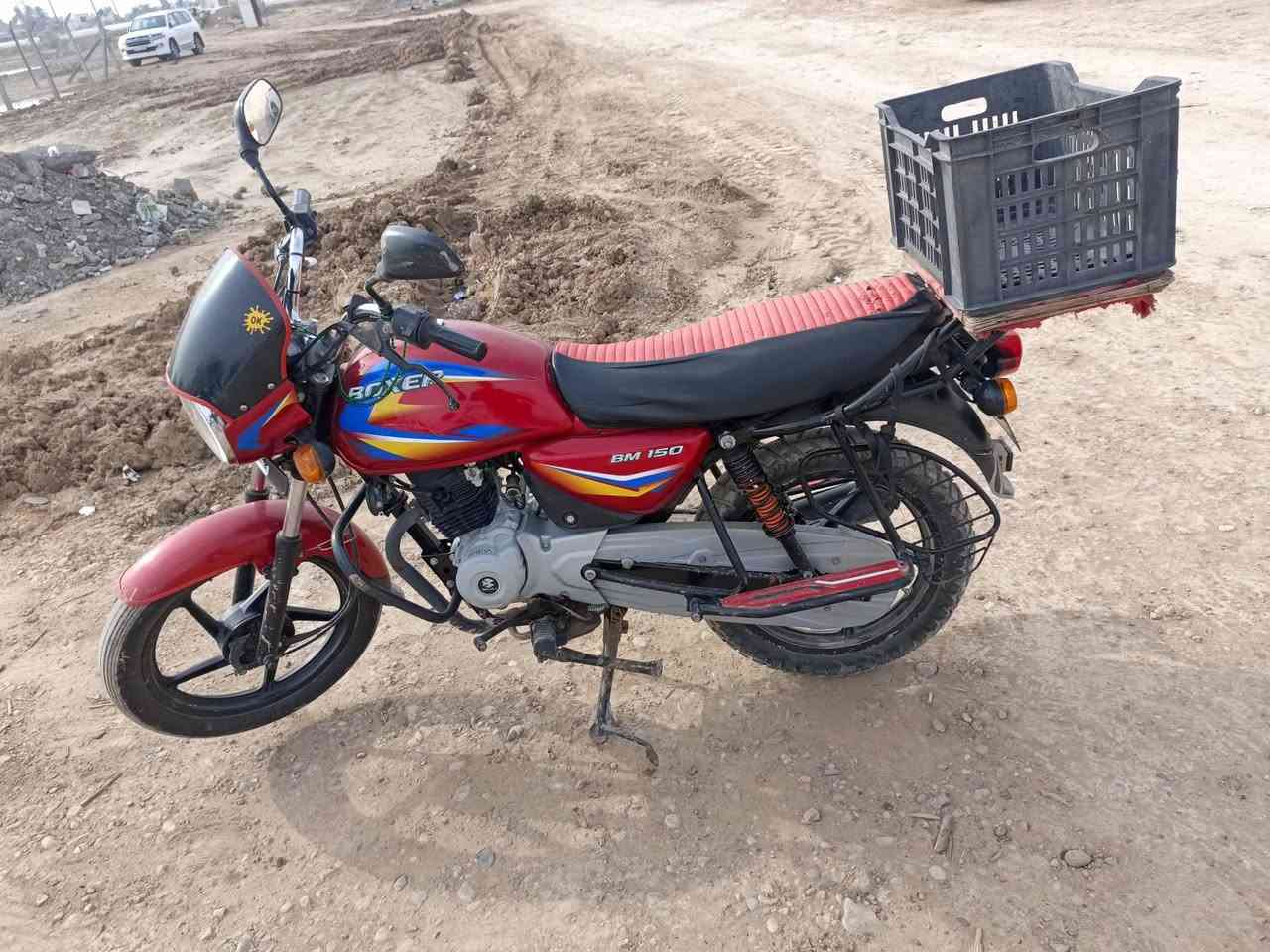 السلام عليكم دراجه بوكسر للبيع موديل 20 شهر ال 11 مكينه مامفتوحه كهربائيات كلها  اوراق اصوليه  تايرات جدد السعر مليون وبي مجال مكاني ديالى الخالص شراي اتصل ***********
