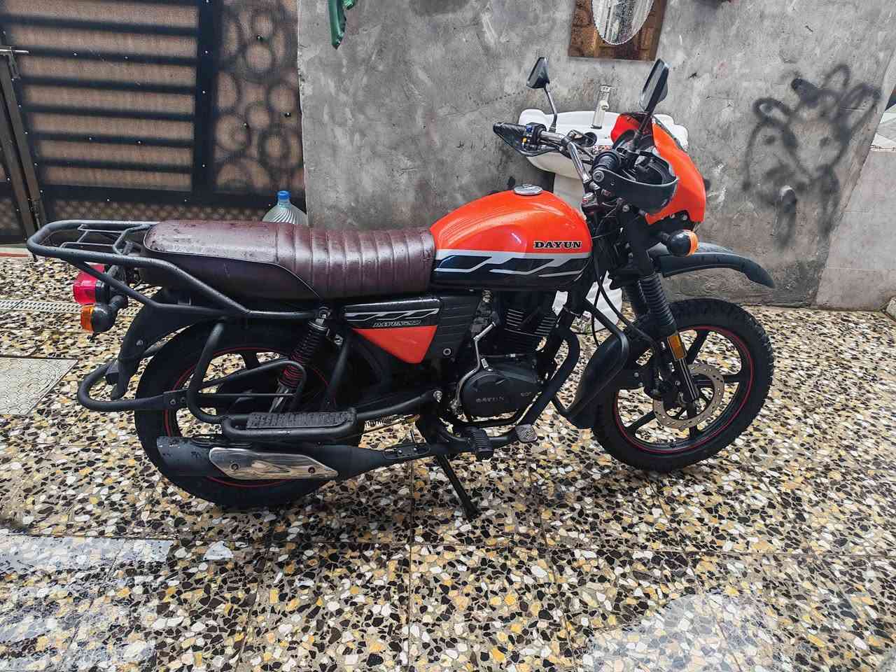 دايوان رقم وسنويه بغداد تحويل ثاني يوم موديل 2023 طالعه بل 2025 لدراجه كفاله عامه ضمان سبوع ايشي بيه ترجع كفاله احله منل صور ماشيه 18الف للبيع السعر 
مليونين 2650 وبيه مجال مكاني شعب ***********
