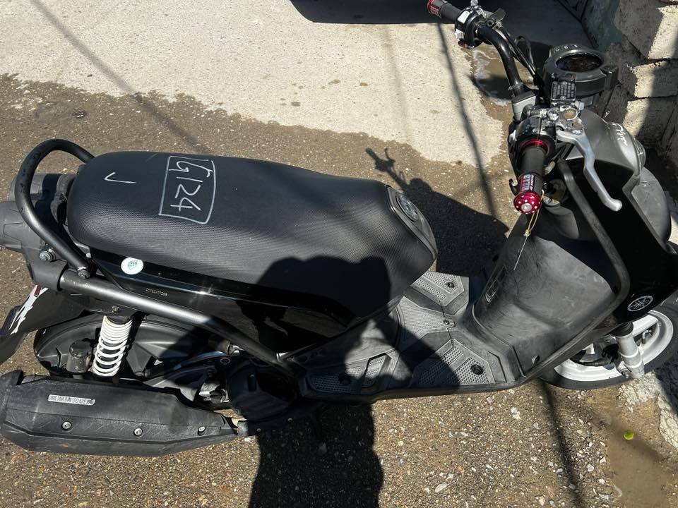 سلام عليكم سكنس جبلي مال رمبه قبل ٢٠يوم ماخذهة دهن احسن دهن بانزين بس محسن بعدهة علا وضعهة مال رمبه ماملعوب بيهة دراجه كلهة بلاديه لا عليهة تزويد ولا اي شي ومو من ذني مال طربكه ونهار كلهة طايره تجي وشوفهة هاذ وضعه رايدهة ١٤٥٠ بيهة مجال بصيط 
 هاذ رقمي ‭٠٧٧٤ ٦٧٣ ٦١٢٥‬ جسر ديالى القديم
