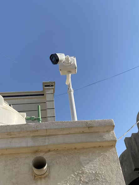 تنصيب كاميرات مراقبة – نظام Analog
خدمة VIP – منطقة الشهداء / أبو غريب

تم بحمد الله إنجاز تنصيب مجموعة كاميرات مراقبة نظام Analog لزبوننا العزيز في منطقة الشهداء – أبو غريب، مع تنفيذ العمل بخدمة VIP من حيث دقة التنسيق، ونظافة الشغل، وضمان أعلى جودة بالصورة والمتابعة.

المميزات اللي توفّر بيها العمل:
 • ضبط مسارات الأسلاك بشكل احترافي.
 • رؤية ليلية واضحة.
 • توزيع مدروس لنقاط الكاميرات.
 • ربط وتفعيل النظام بالكامل.
 • فحص شامل قبل التسليم وضمان على العمل.

نقدّم خدمات التنصيب والصيانة لجميع أنواع الأنظمة، ونسعد بخدمتكم في أي وقت
***********
***********
