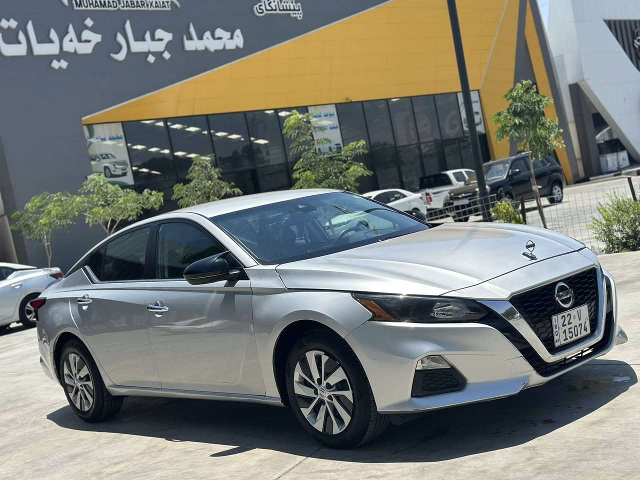 کوردی -عربی 
***********

للبيع او مراوس برقم محفظات الاقليم فقط 
نيسان التيما ٢٠٢٢ بيه قطعتين صبغ نزلت حادثه بالمنشور 

عنوان السيارة قضاء كلار تابع سليمانية

