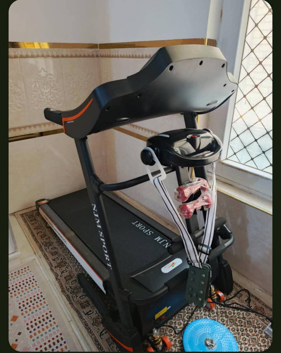 السلام عليكم .. جهاز جري رياضي مستخدم مرة واحدة وزن 160 .. السعر 400 .. العنوان الديوانية المركز .. ***********
