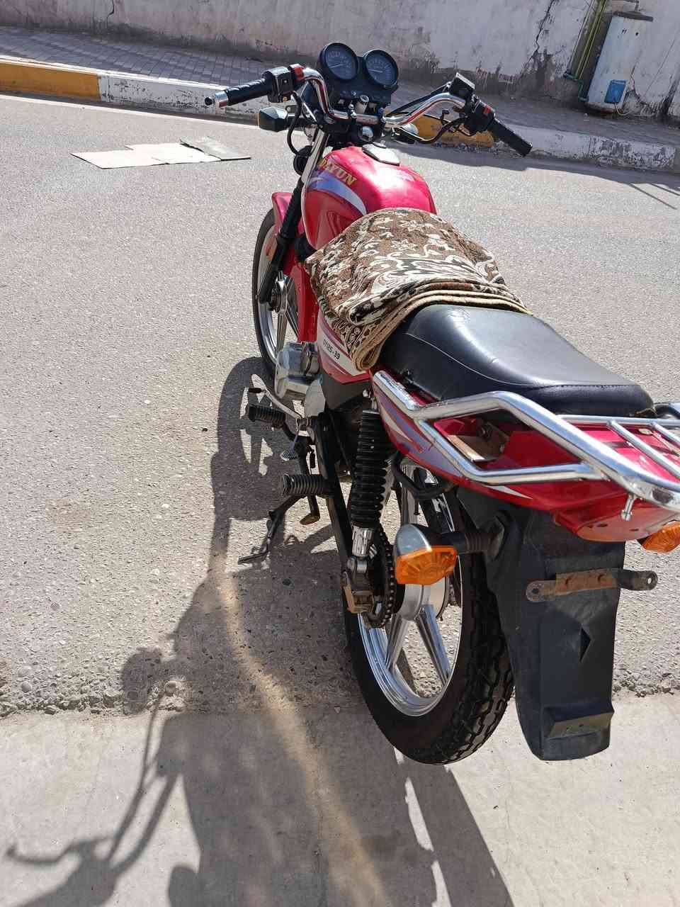 السلام عليكم 
دراجه دايون للبيع 
موديل 17 الدراجه نضيفه كلللش 
نگره سلف 
#السعر /750


**إذا كنت صاحب هذا الإعلان وتريد حذفه لأي سبب، رجاءا أرسل رسالة إلى الدعم الفني**