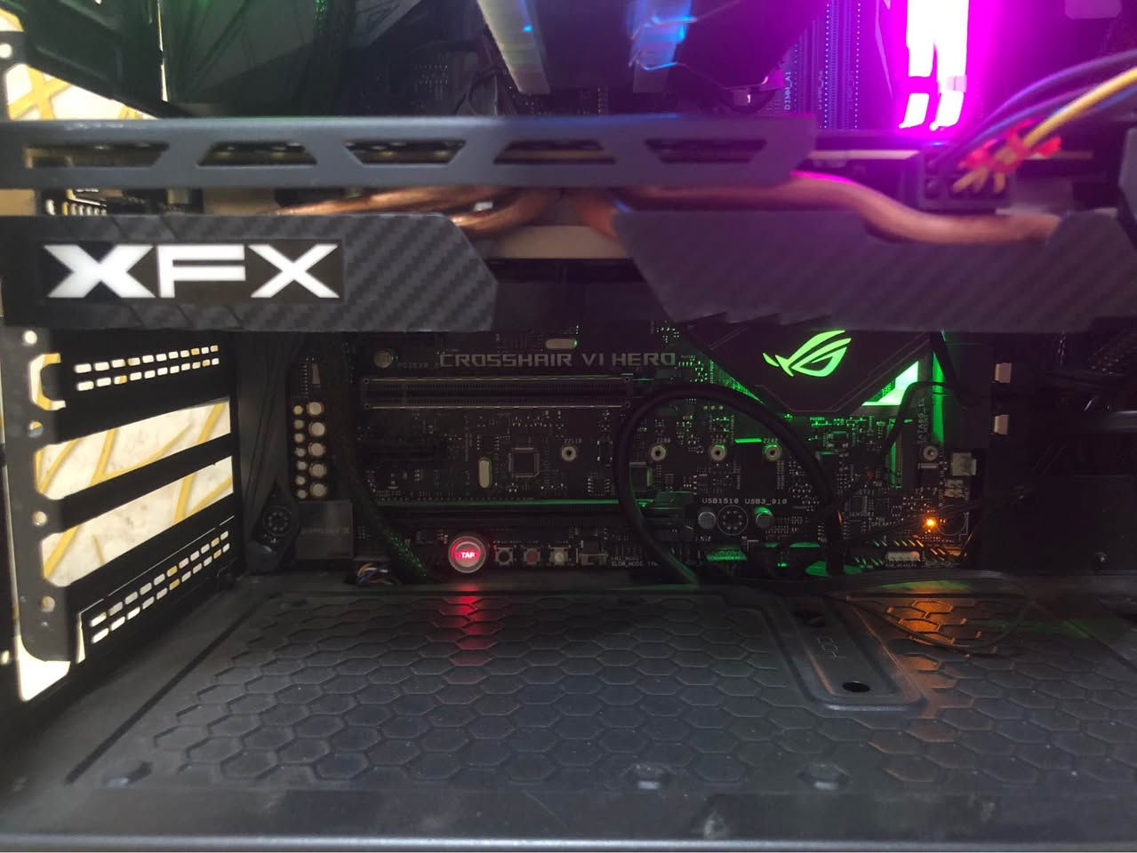 السلام عليكم 😊
Pc
معالج ryzen 7 1700
رام 16 ddr4 Corsair rgp
مازربورد rog crosshair vi hero
كرت شاشه XFX 580 8g 
هارد 512 ssd sata TEAMGROUP
بورسبلاي 500w warrior
مع قطعه wifi 6 fenvi
كيس نوع فانتك 3 fan rgp
مستخدم قليل شرط الفحص 
السعر 520 الف  قفل  

مكاني دهوك توصيل متوفر بغداد, العراق


**إذا كنت صاحب هذا الإعلان وتريد حذفه لأي سبب، رجاءا أرسل رسالة إلى الدعم الفني**