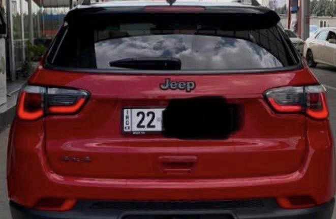 جيب كومباس موديل 2018
فول موصفات تو كلار 
شاشه كبيره كشنات جلد حار بارد 
أطفاء ذاتي 
ماشيه 75 
حادثه فقط سرقه بنيد وداعاميه الباقي كله مكفول 
بدون ايرباك صور الحدث مرفق 
رقم اربيل بسمي 
سنويه 2030
بيه مجال مستعجل على البيع 
***********
