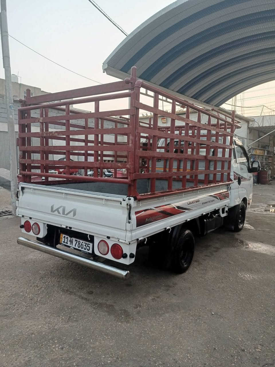 السلام عليكم كيا للبيع موديل 21 كفاله عامه سياره باسمي رقم بغداد اتصل الرقم***********
