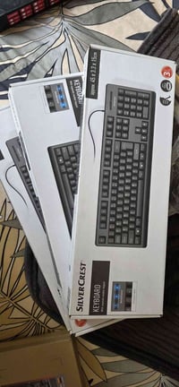 كيبورد انكليزي • ٣قطع • صناعة المانية