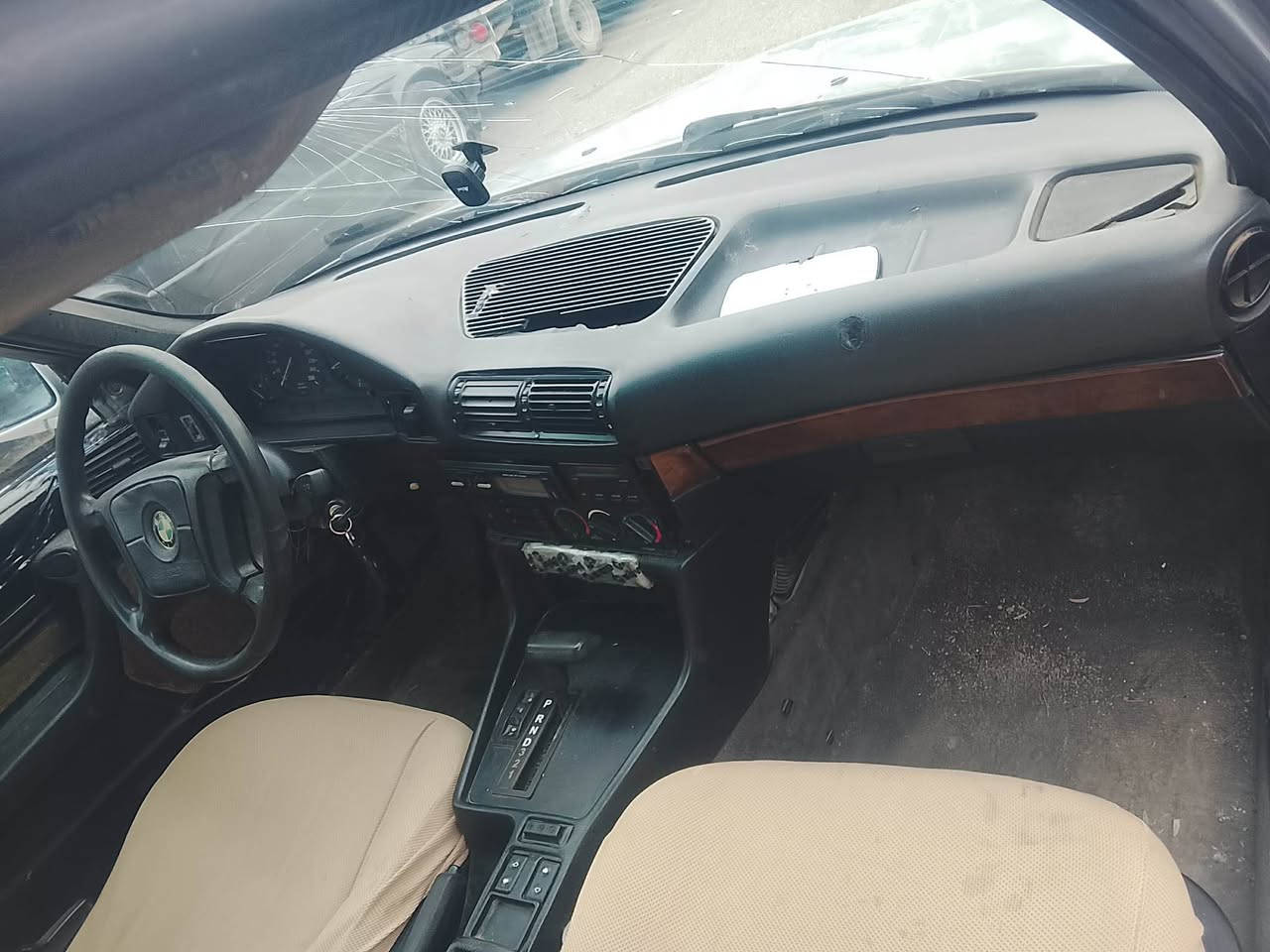 Bmw520Ai
مۆدێل1994
ئۆتۆماتیک
4تایەی تازە
کارەبای بێ عەیبە
بەشەرتی گێر و مەکینە
سەیارەکە ئارمی پلاستیکی سلێمانی بووە ئارمەکەی ونن بووە بەشەرتی ئەوەی مالی کەس نەبێت
سعري17وەرەقە و معامله
موشتەریت نامە بنێرە لە خزمەتام كالار, السليمانية


**إذا كنت صاحب هذا الإعلان وتريد حذفه لأي سبب، رجاءا أرسل رسالة إلى الدعم الفني**