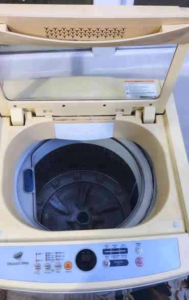 متاح غسالة سامسونج فول أوتوماتيك باب أول
نظيفه حيل وجديده 
***********
