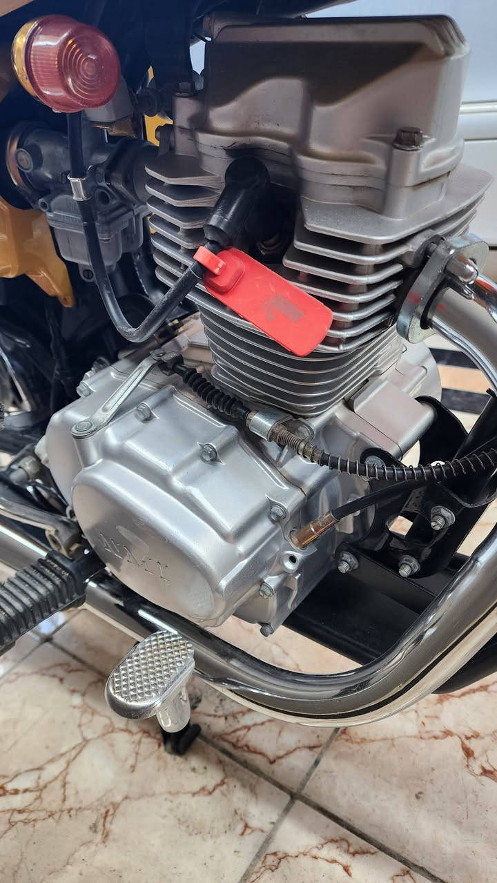 اخوان مكينه ناما شلامجه موديل 24 مفتوحه فقط شياش بوشه وبستم ولفات بلاد بيها كلجات طرد مركزي ٥ برغي شلعه شرط ب٣ تفلق توني شديتهن نظيفه كلش مابيها زلوغ وبعدهي بلمعتها سبب البيع اريد اشد تيربو السعر ١٥٠ الف قفل تريدها بهذا السعر خابرني وتعال افحص هيه مشدوده بالدراجه بعدهي مكاني بصره قرنه شرش ***********
