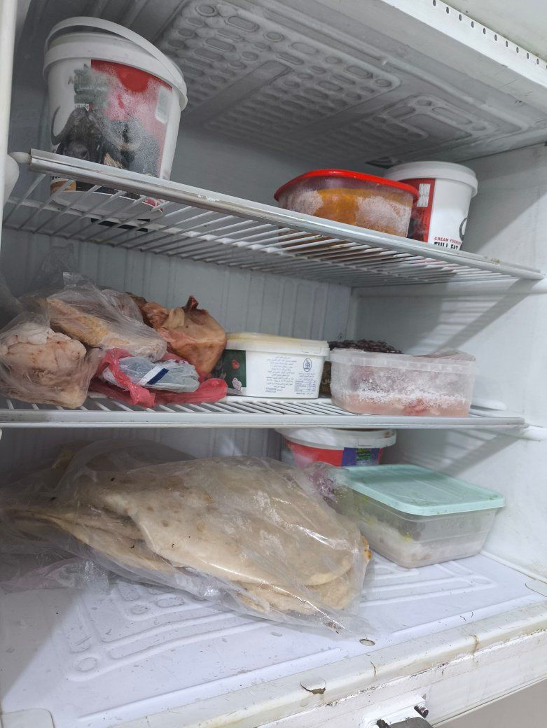 ثلاجة كينوود اكبر حجم 
شغالة تجميد فوك وجوة 
للاستفسار عن السعر خاص 

مكاني الحسينيه راشدية


**إذا كنت صاحب هذا الإعلان وتريد حذفه لأي سبب، رجاءا أرسل رسالة إلى الدعم الفني**