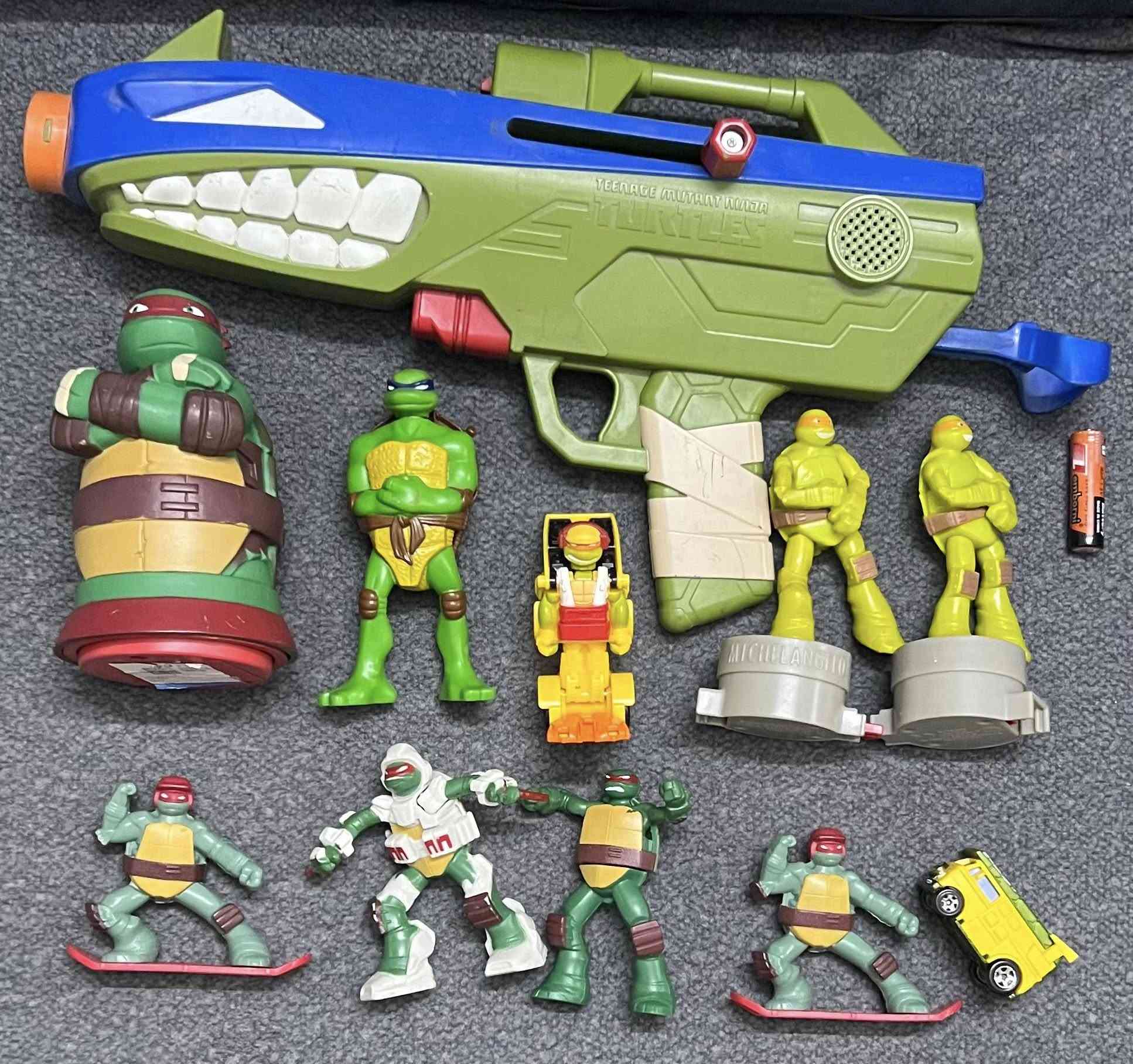 سلاحف النينجا سعر المجموعة 20 الف
توصيل بغداد 5 الاف


**إذا كنت صاحب هذا الإعلان وتريد حذفه لأي سبب، رجاءا أرسل رسالة إلى الدعم الفني**