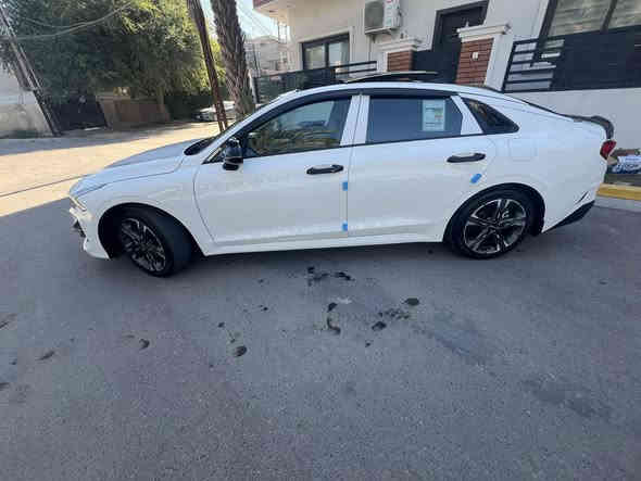 السلام عليكم  شباب 
( 2023 ) كي فايف خليجي 
مال شركه الدوليه ام الضمان 
كتب وكتلوكات موجوده 2 بصمه وياه
بجم ل S الرياضي معروف احلى شكل 
مكينه 2000 دوش 
كفاله عامه من كلشي وكلاشي من 
الصبغ ولبارد ولشخط والرصعه وكلشي
ماشيه ( 10 ) الف شرط طك فلين 
فول لفول من كلشي كل المواصفات 
عليه كت كامل سوادات واضح بصور 
من اليدات والمري باتمان وجناح خلفي 
وجناح جامه خلفيه السياره بالباكيت 
 الشكل معروف من البجم الرياضي S 
المكان بغداد الكرخ  
 الاستفسار ***********
واتس موجود السعر خاص رجاء 🙏
