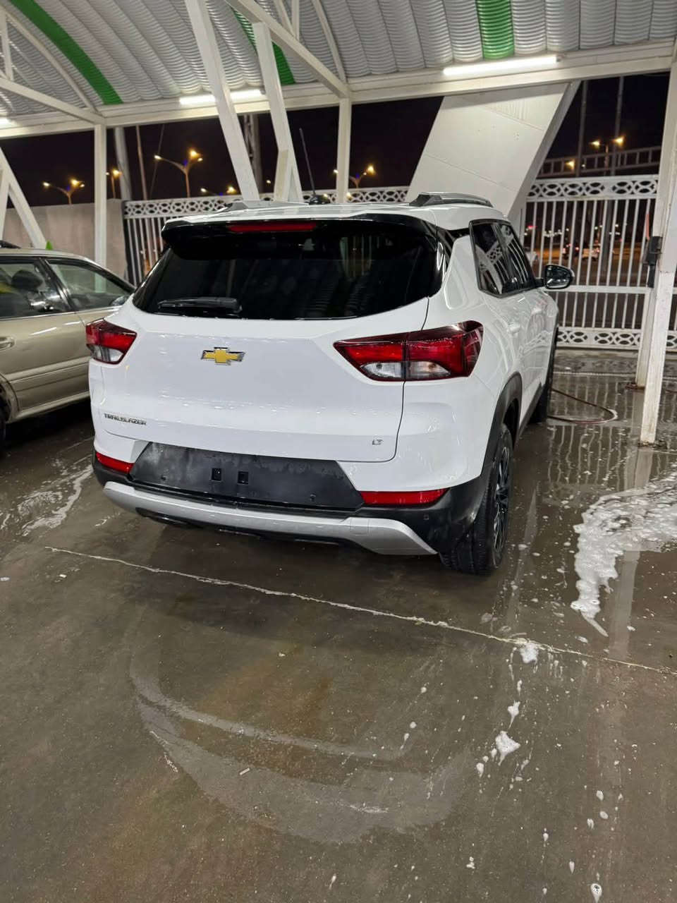 ترل بلايزر rs 2023 فول مواصفات عدا الفتحة
المواصفات:
1- تثبيت مسار 
2- رادار امامي وخلفي 
3- كاميرا خلفية 
4- حساسات خلفية 
5- توقف ذاتي 
6- بصمة وتشغيل عن بعد 
7- لد انارة ثلجي 
8- كار بلاي واندرويد اوتو 
9- مثبت سرعة 
10- سايد بريك بصمة 
11- محرك 1300 تيربو 
حادثها خشم البنيد بدون دواخل فقط ما مبدل بيها اي قطعه 
السيارة نضيفة ومال جناي تجي وتشوف بعينك
عنواني البصرة -حي بغداد 
السيارة بأسمي 

السعر (130$) وبيها مجال للشراي

اتصال على الرقم  
***********
