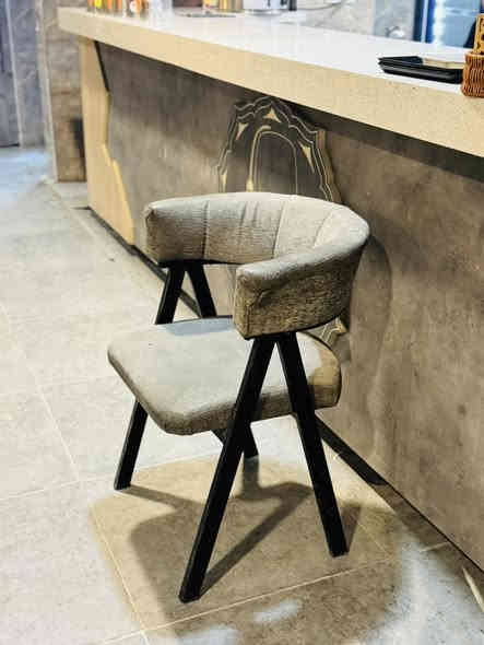 اعلان 
كراسي للبيع العدد 200 كرسي 
الكراسي بحالة جيدة 
العنوان موصل _برطلة_ الافندي كافيه 
للاستفسار الاتصال على الأرقام التالية 
***********
***********
