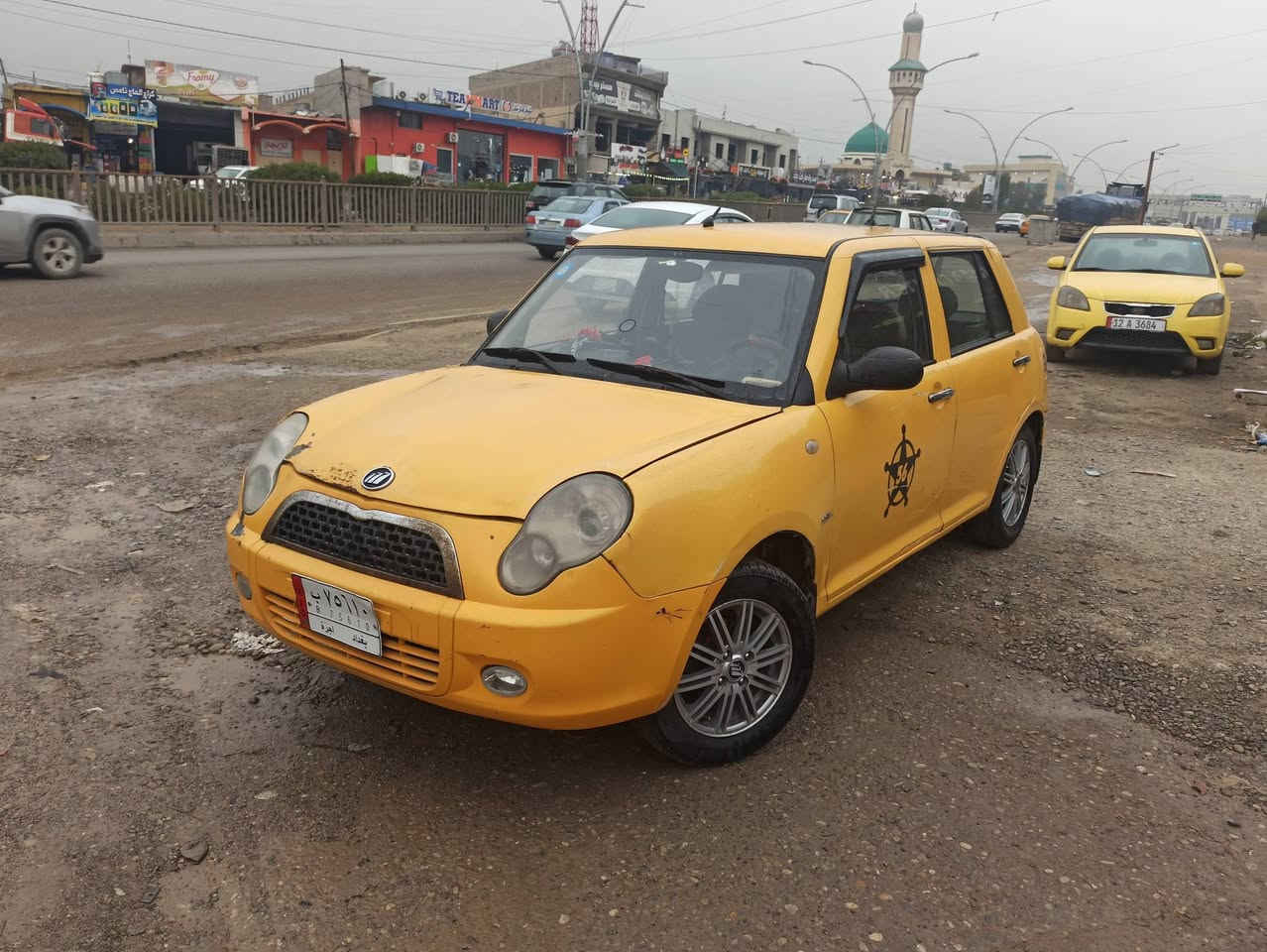 السلام عليكم 
ليفان 
موديل 2012
كابون بانزين 
رقم بغداد الماني 
سنويه لي 2027
محرك بدايه صرف 
كير شرط 
تبريد وتدفىه شرط 
هيئه عليها مال سنتين ع المشتري 
سياره ضررها بوند وجاملغ صبغ بدون دواخل شرط 
شرط التحويل  بالموصل 
السعر 28$وبيها مجال 
🛑ملاحظه مهمه
 يرجى الاتصال من  الساعه 9 صباحأ إلى الساعه 9 مساء
#العنوان موصل الجديده شارع بغداد مجاور سنتر بغداد
#مكتب ال رزان للسيارت
***********
***********
